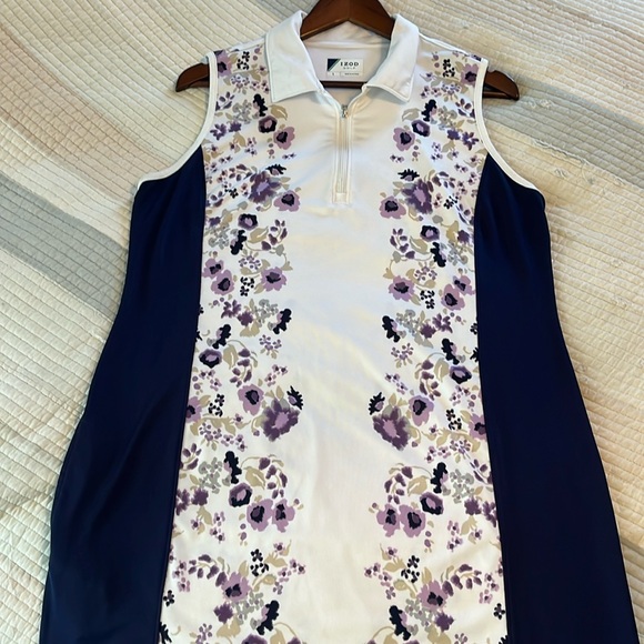 Ladies Izod sleeveless golf dress. - Picture 1 of 3